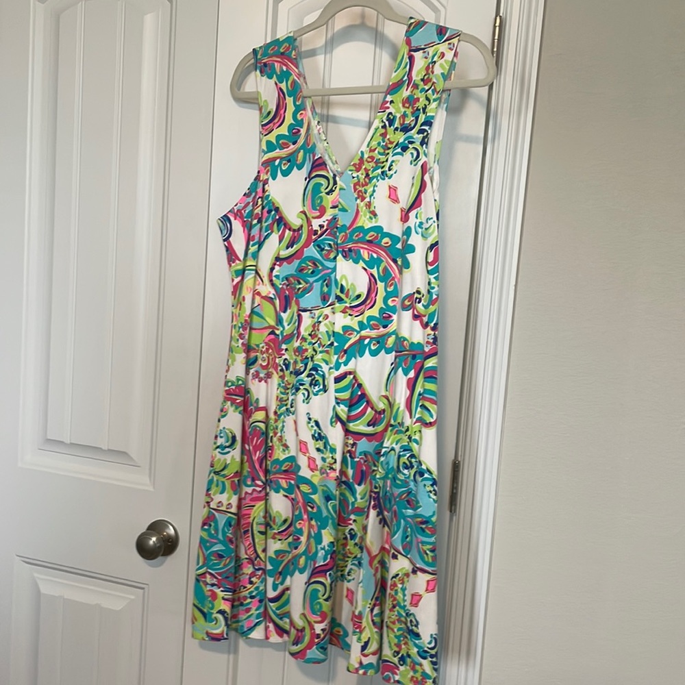Lilly Pulitzer sleeveless v neck dress